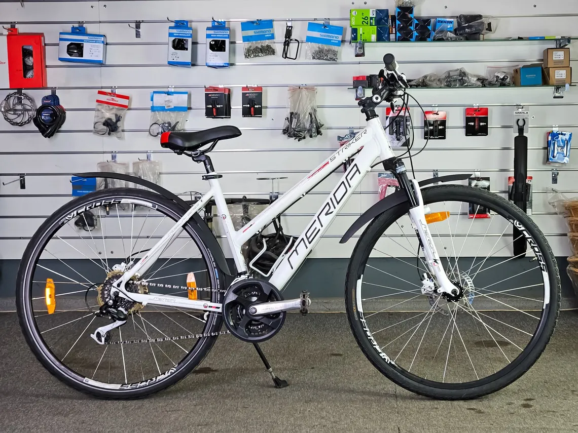 Merida Striker Crossway 28"